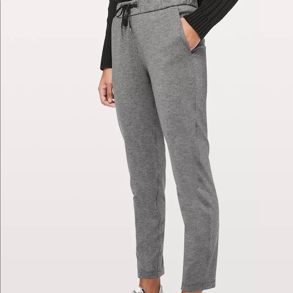 Lululemon On the Fly pant 7/8 27”